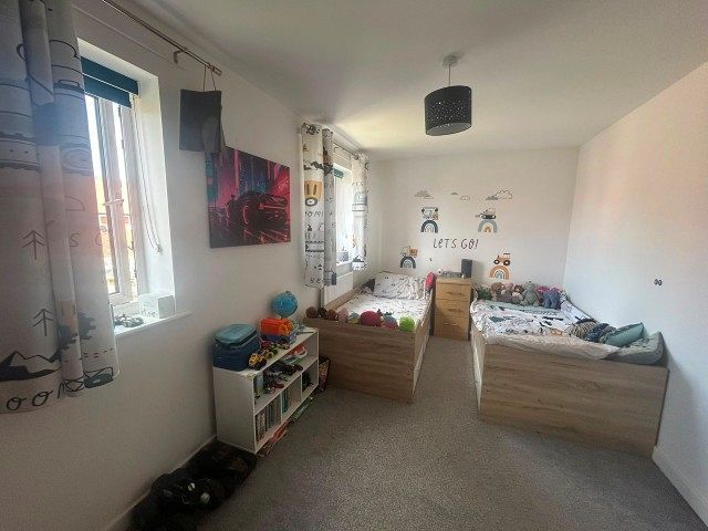 107 Tanners Meadow, Brockham, Surrey